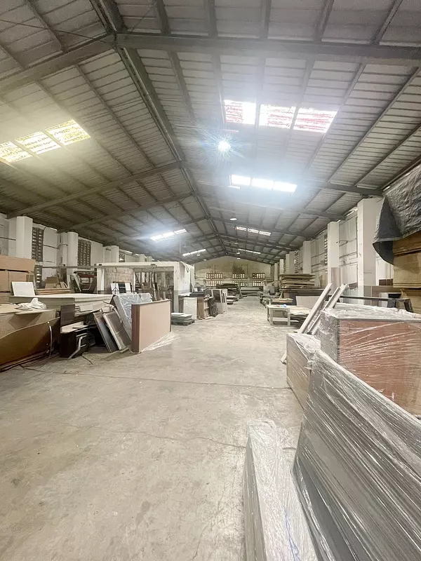 oficinas y locales comerciales - Nace céntrica y amplia  4