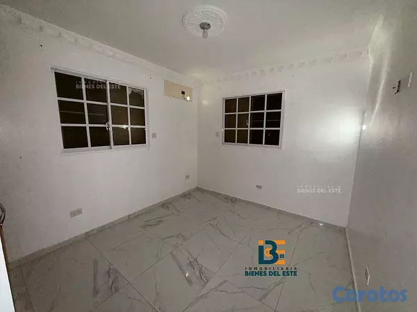 casas - DE VENTA casa de dos niveles con (4) habitaciones  7