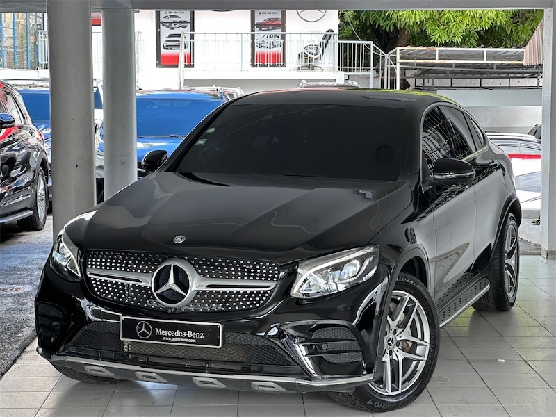 jeepetas y camionetas - Mercedes Benz GLC250 2019 4Matic, Clean carfax.