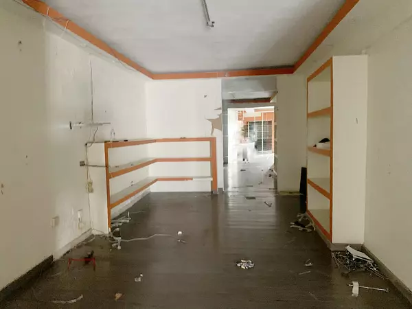 oficinas y locales comerciales - Local en primer nivel  6