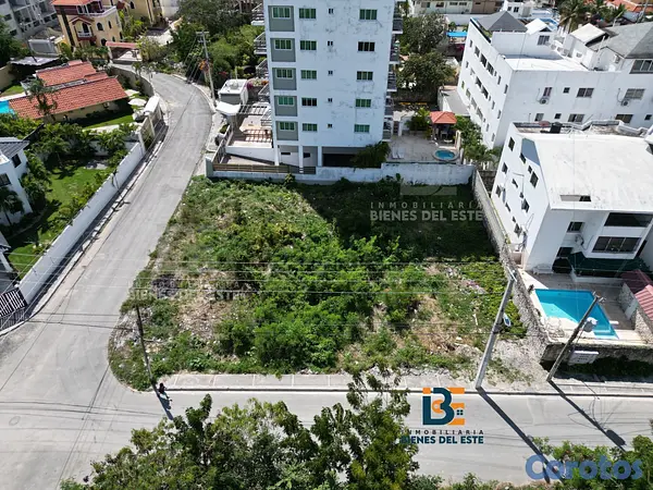 solares y terrenos - SE VENDE DE OPORTUNIDAD Excelente Solar con 750 me 3