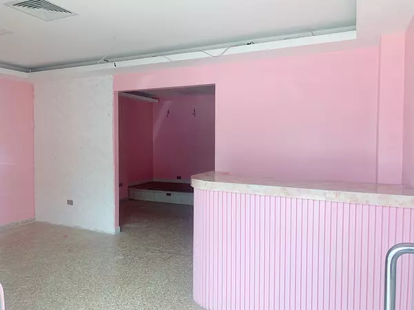 oficinas y locales comerciales - Local en naco primer nivel  4