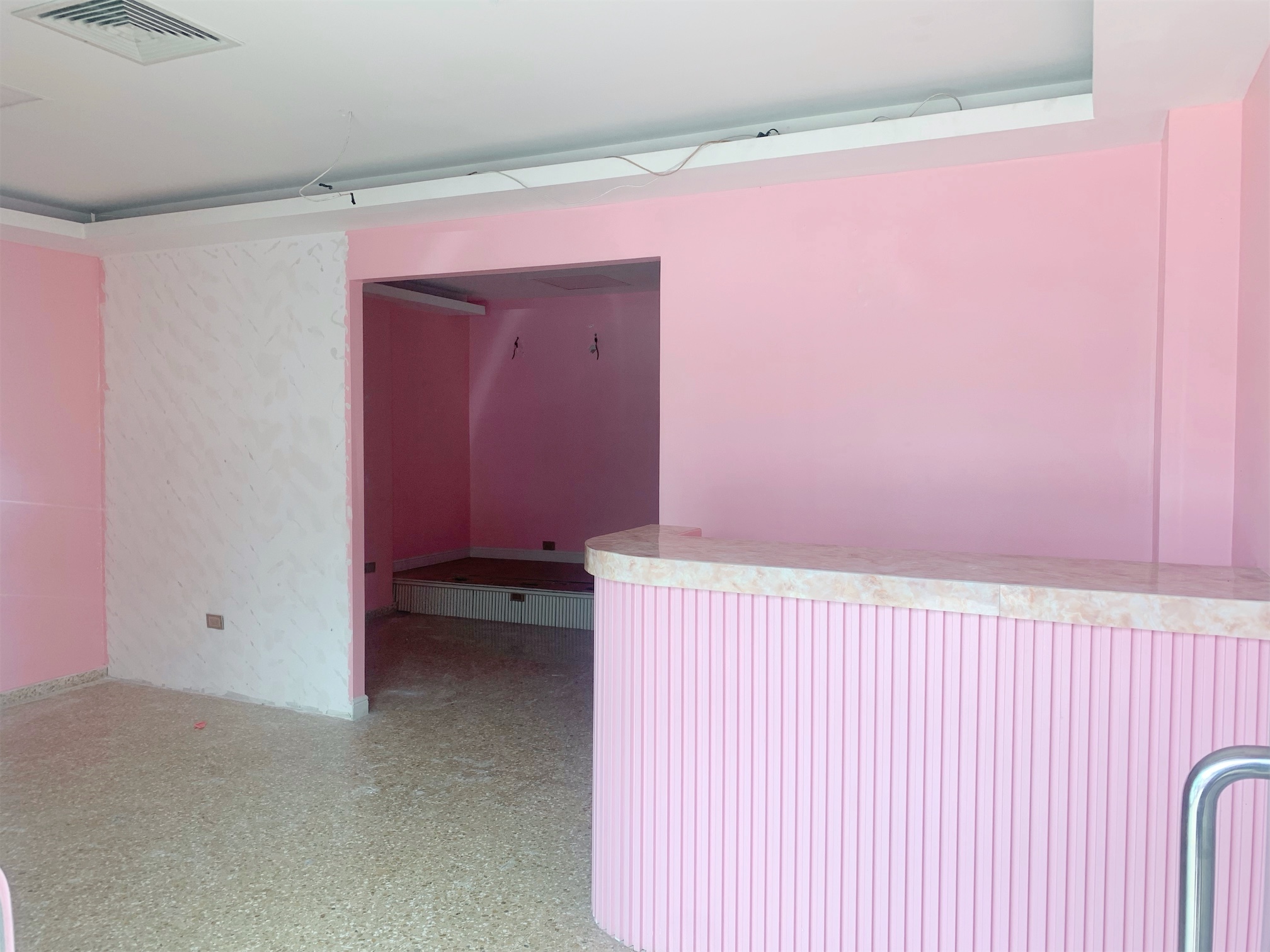 oficinas y locales comerciales - Local en naco primer nivel  3