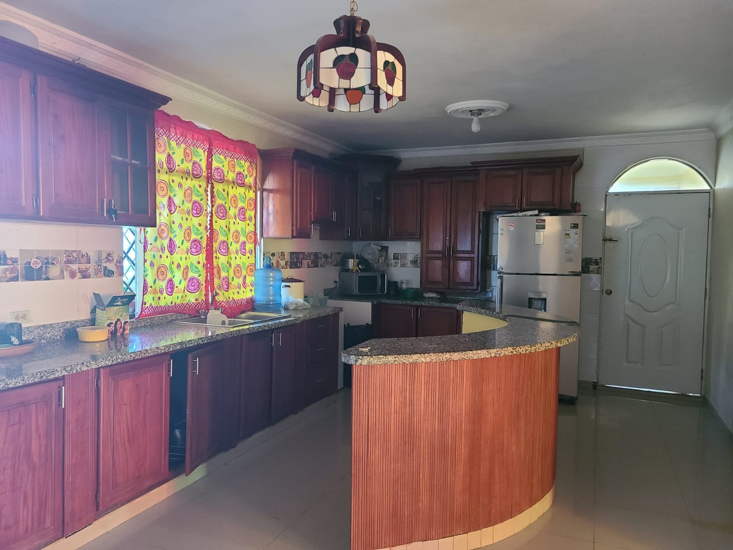 casas - Se Vende Está Casa Grande de 2 Niveles con Mucho Patio 8