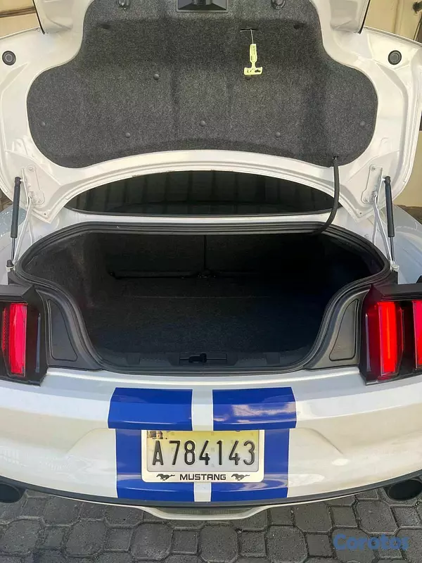carros - se vende ford mustang eco boost  4