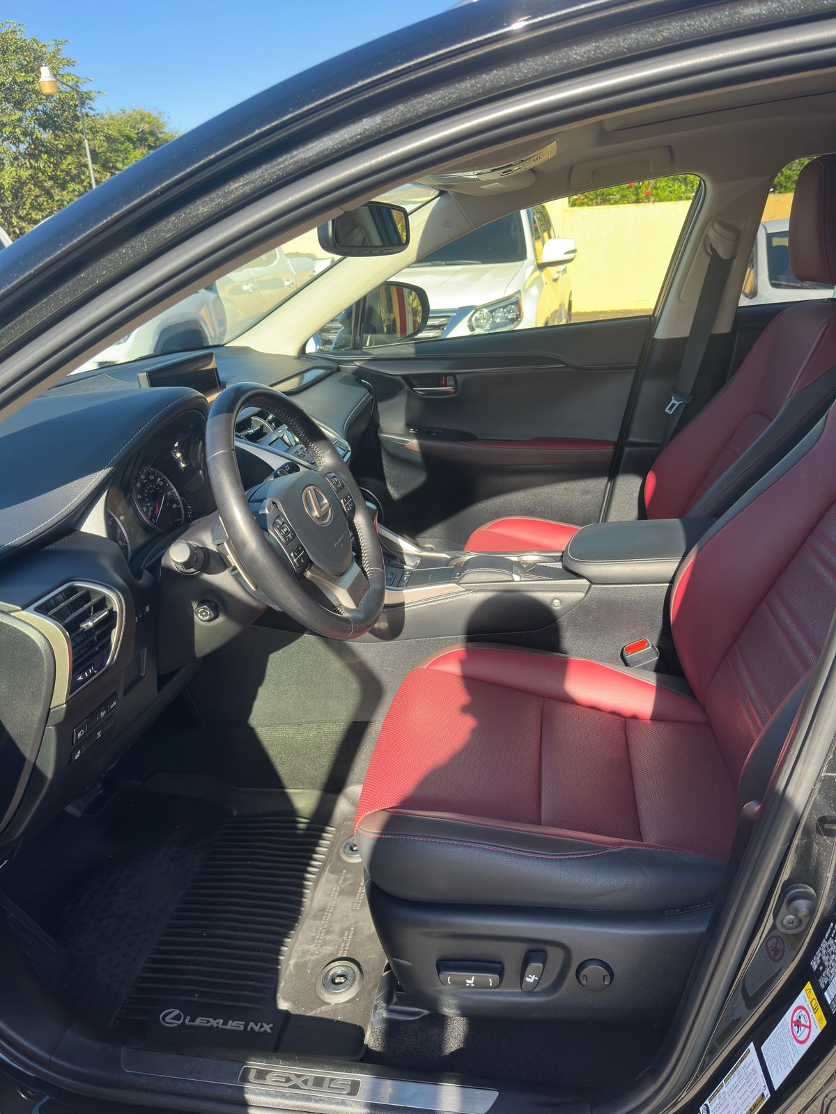 jeepetas y camionetas - 2019 Lexus NX300  4x4  1