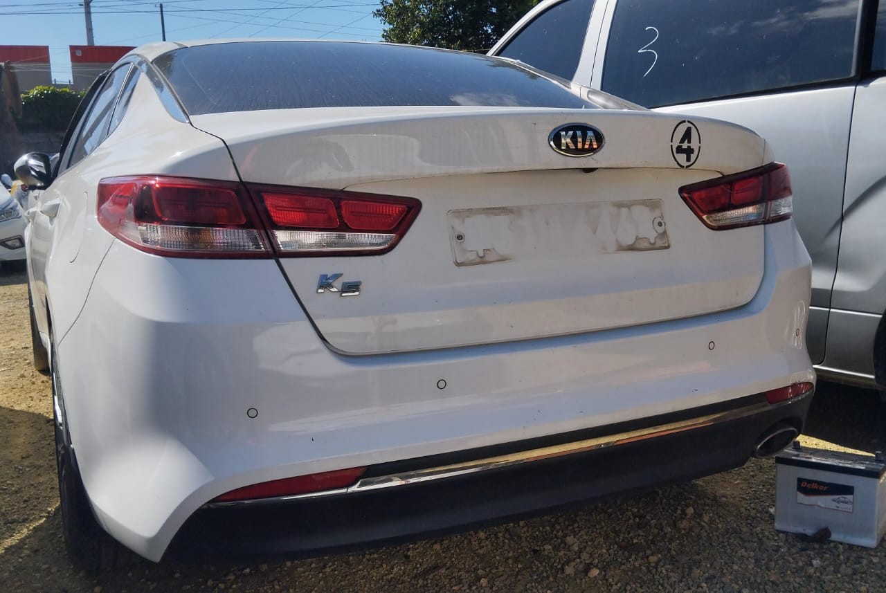 carros - KIA K5 2017 BLANCODESDE: RD$ 690,100.00 4