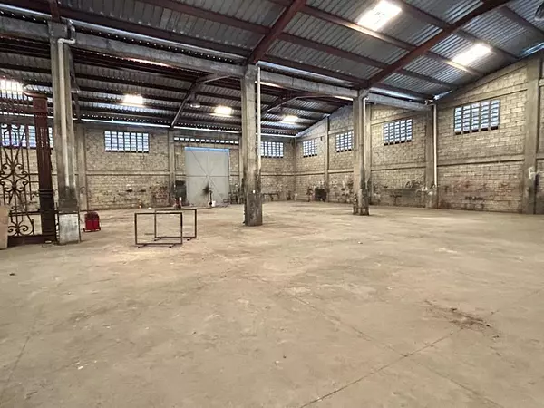 otros inmuebles - Nave Industrial en LAS COLINAS 6