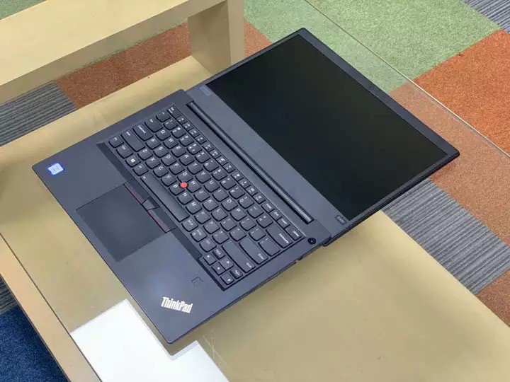 computadoras y laptops - Laptop Lenovo E480 I5 8gb 256 ssd 14 plg  1