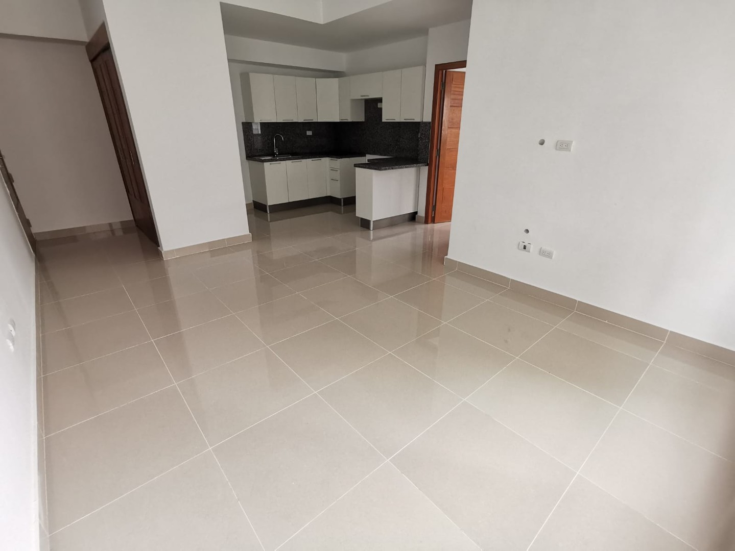 apartamentos - Apartamento en alquiler sin muebles, Evaristo Morales 4
