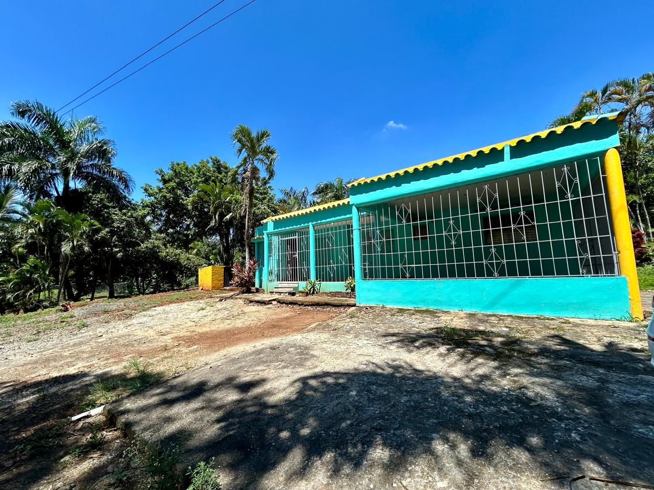 casas - Vendo casa comercial en La Autopista Duarte 