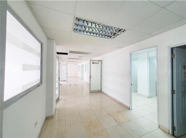 oficinas y locales comerciales - Local primer nivel zona comercial 5