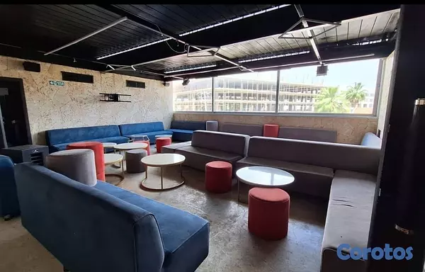 oficinas y locales comerciales - Bar-Rooftop en centro Turistico de Los Corales 2