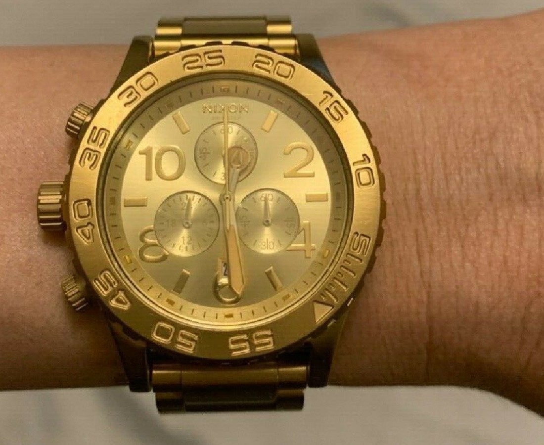 joyas, relojes y accesorios - Reloj NIXON 100% Original con baño en oro como nuevo 1