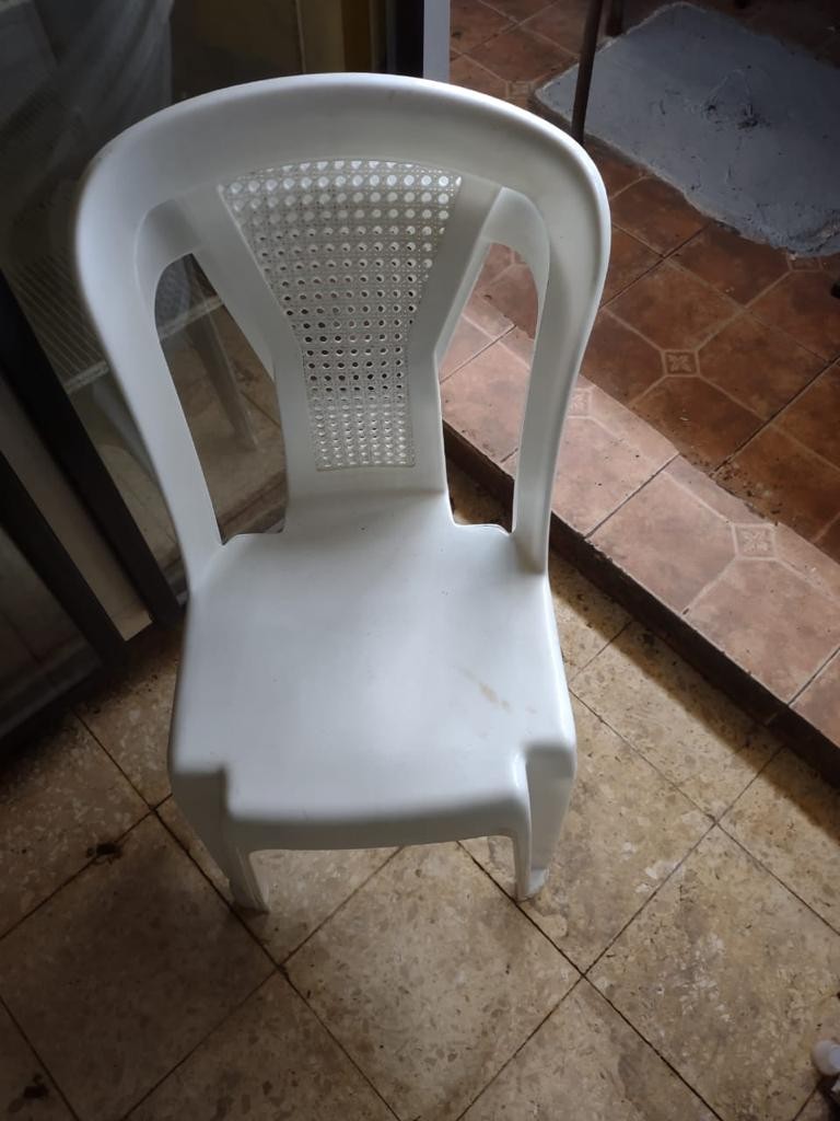 muebles y colchones - Se vende sillas plásticas 