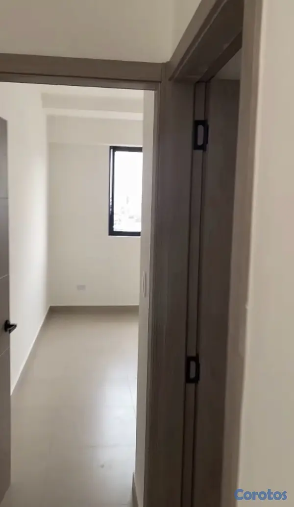 apartamentos - Venta de Apartamento Nuevo en Bella Vista, 5to piso. 
 3