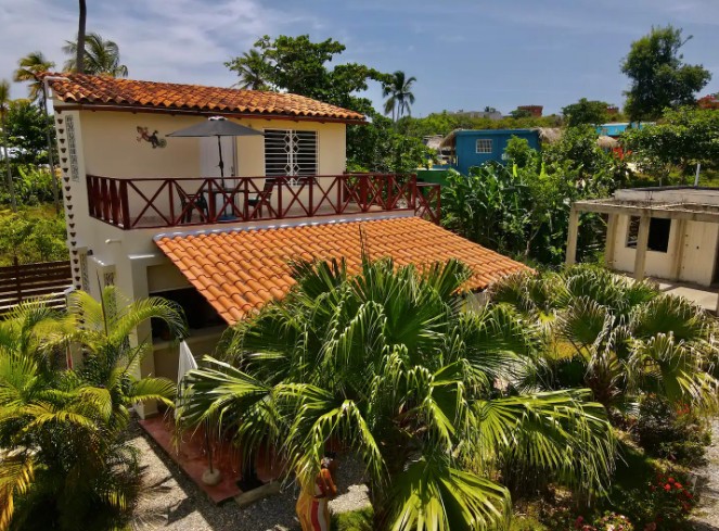 casas vacacionales y villas - Venta, Casa de 2 Niveles, 2 Habitaciones Próximo a la Playa de Las Galeras 1