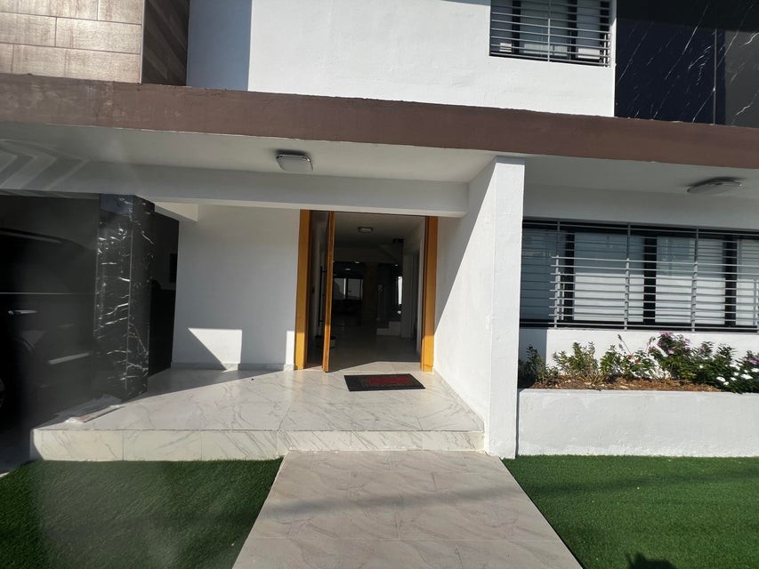 casas - Casa en altos de arroyo hondo