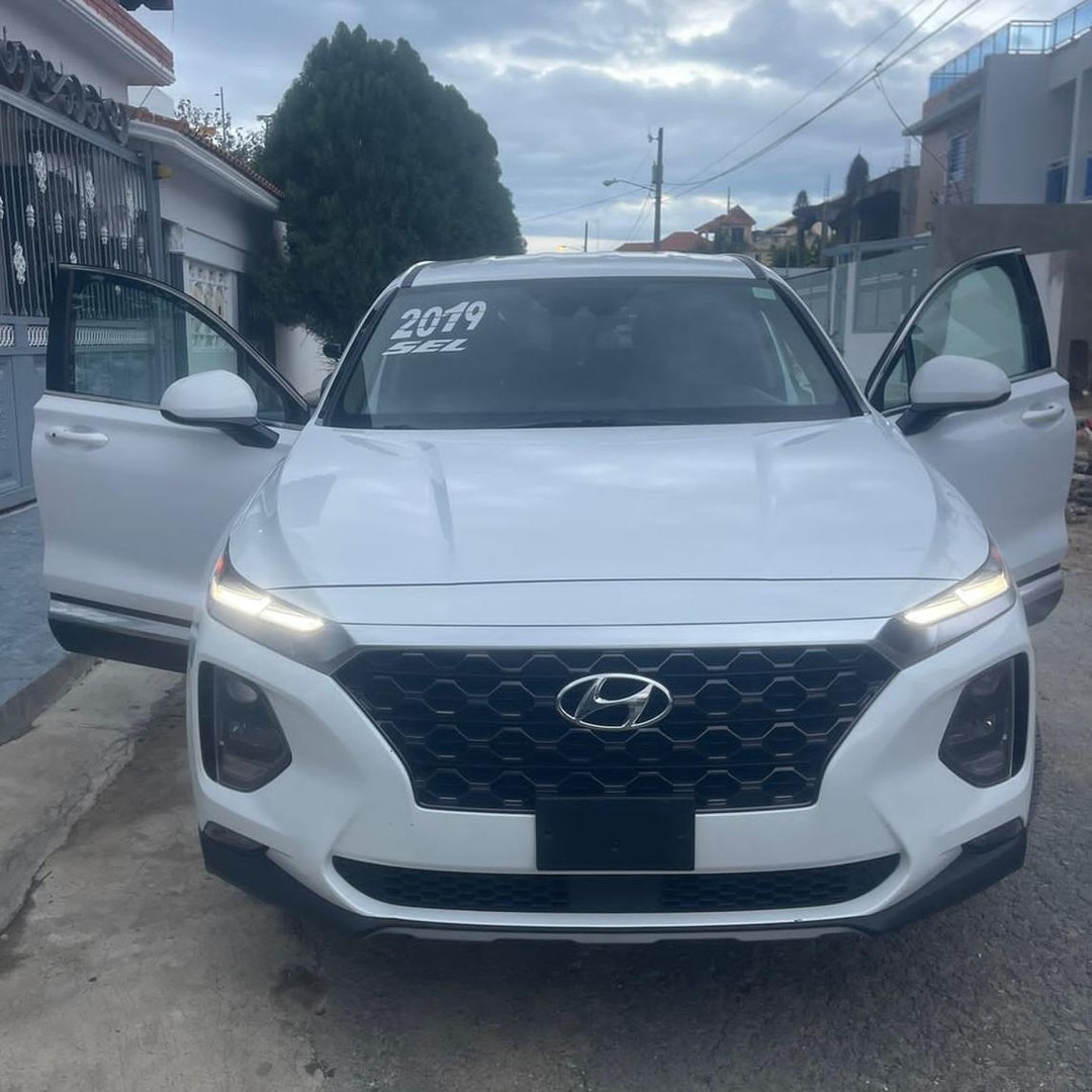 jeepetas y camionetas - Hyundai Santa Fe Sel 2019
