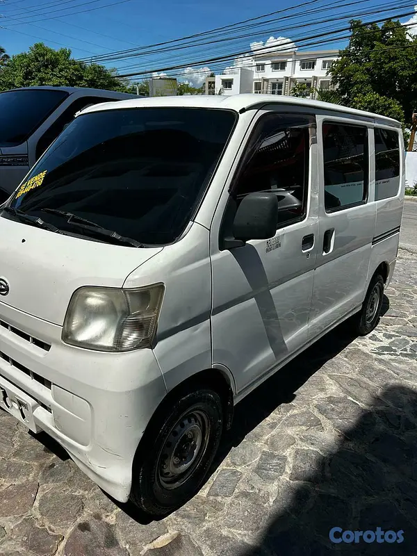 jeepetas y camionetas - Hijet se vende por liquidación de empresa 5