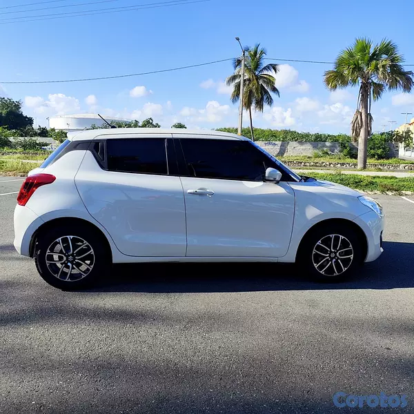 carros - Suzuki Swift GL+ 2022 6