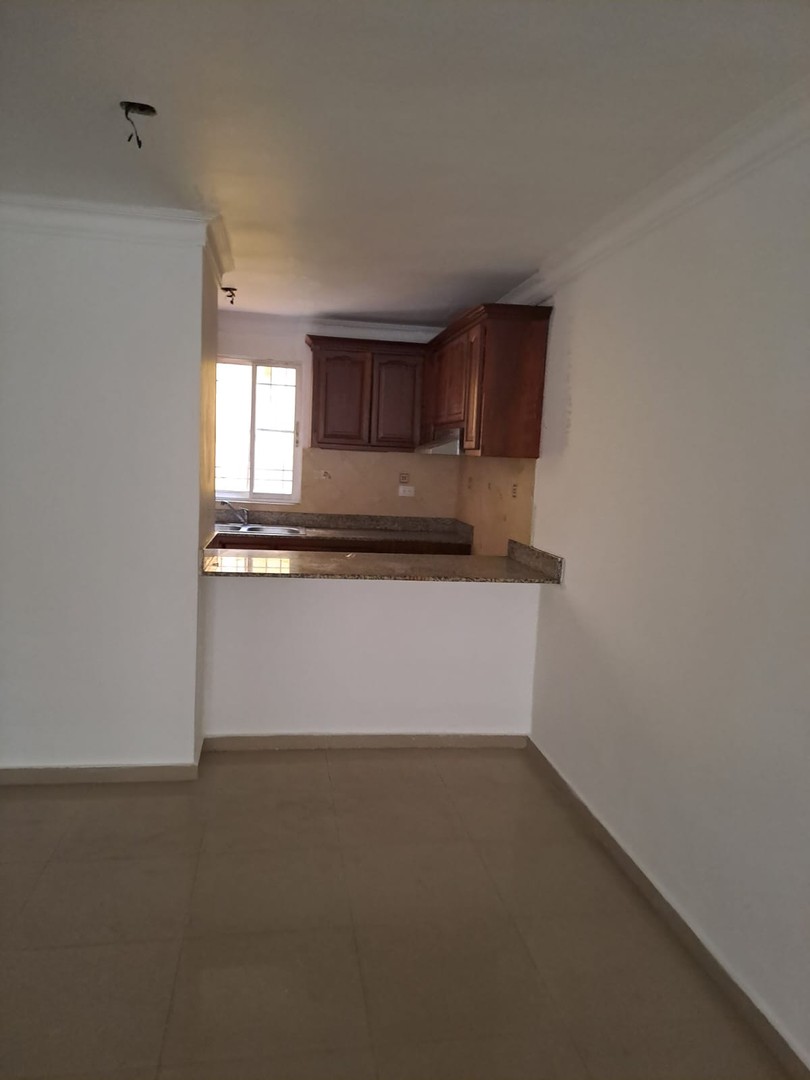 apartamentos - Vendo o Alquilo apto en Los RIOS, primer piso con amplio balcon 8