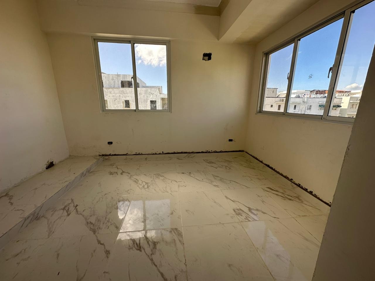 apartamentos - Se vende apartamento en Av. Independencia KM 9 3
