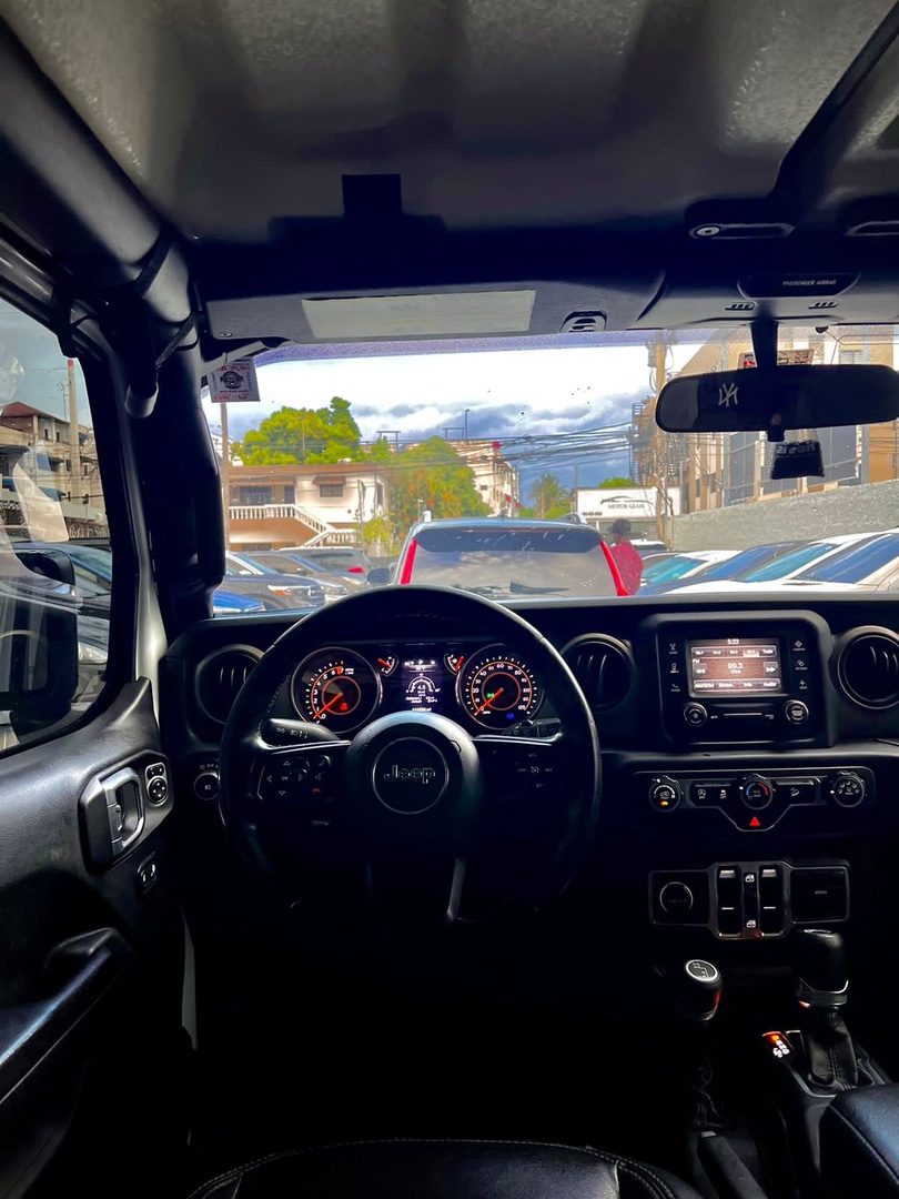jeepetas y camionetas - Jeep Wrangler Sahara Unlimited 2018 9
