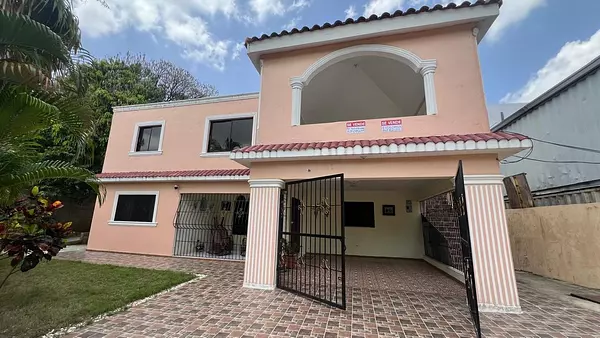 casas - Casa de dos niveles en venta, en Villa Aura Santo Domingo  2