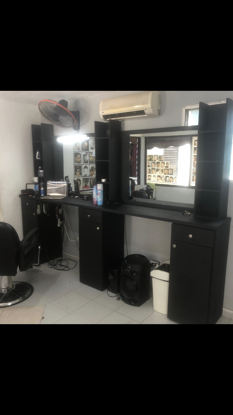 oficinas y locales comerciales - Estación Para Barbero O Estilista en Madera MDF