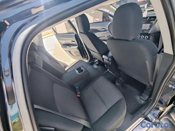 jeepetas y camionetas - Mitsubishi Outlander 10