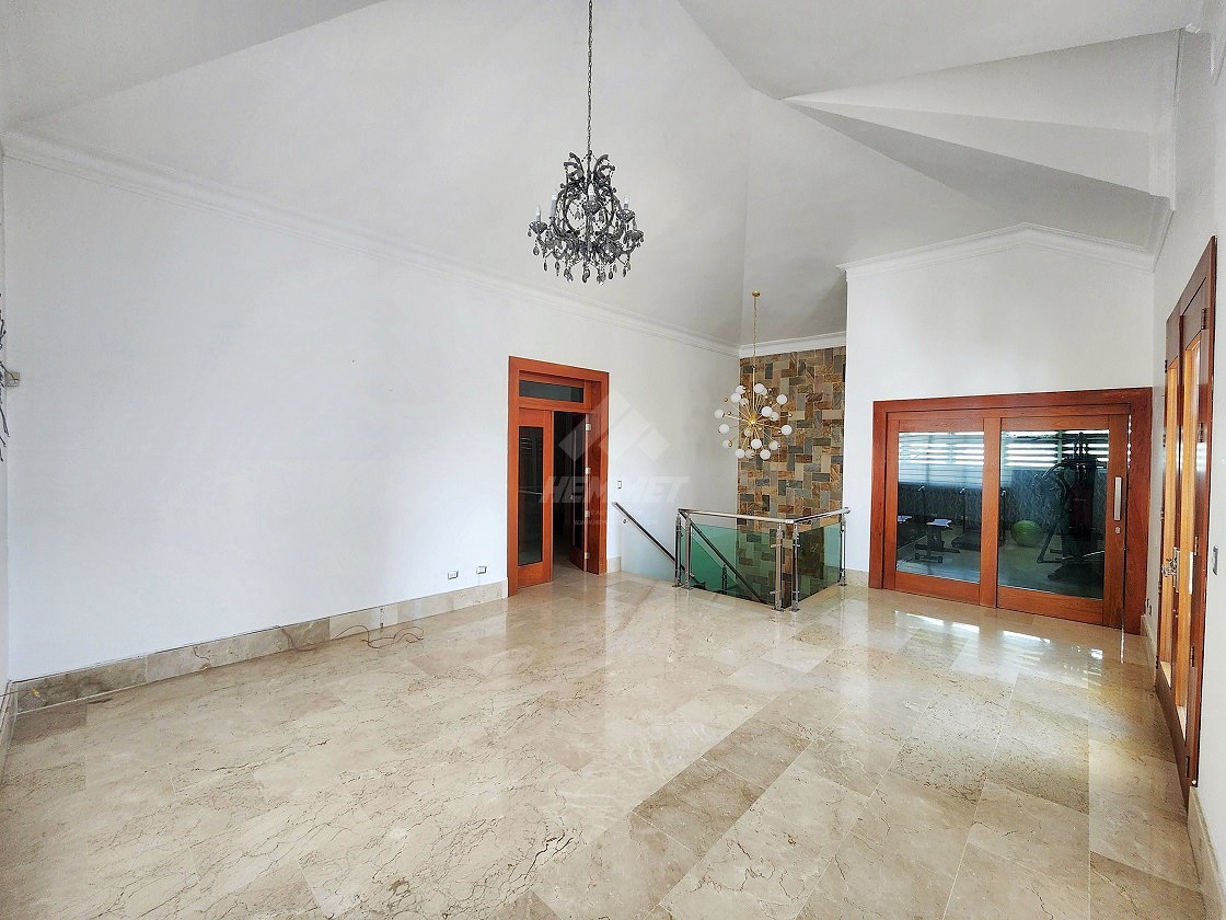 casas - ESPECTACULAR CASA DOS NIVELES CON PISCINA Y PATIO VILLA MARIA SANTIAGO  5