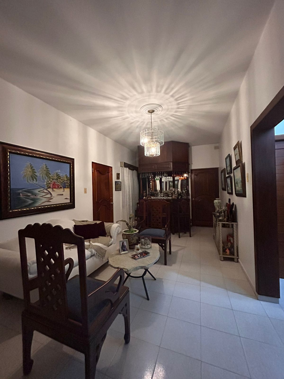 casas - CASA EN VENTA EN LOS GIRASOLES, SANTIAGO.