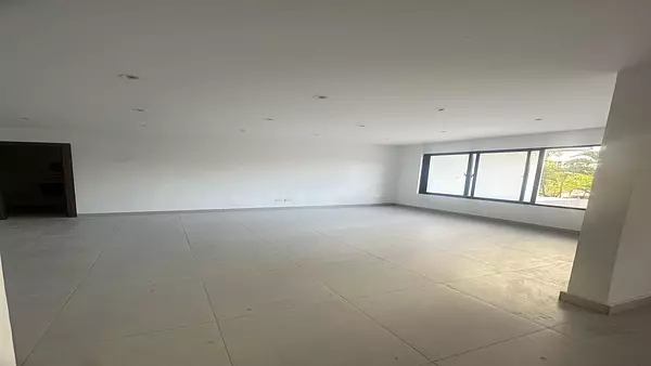 oficinas y locales comerciales - ALQUILER LOCAL COMERCIAL DE 126TS2-SECTOR LA JULIA 4
