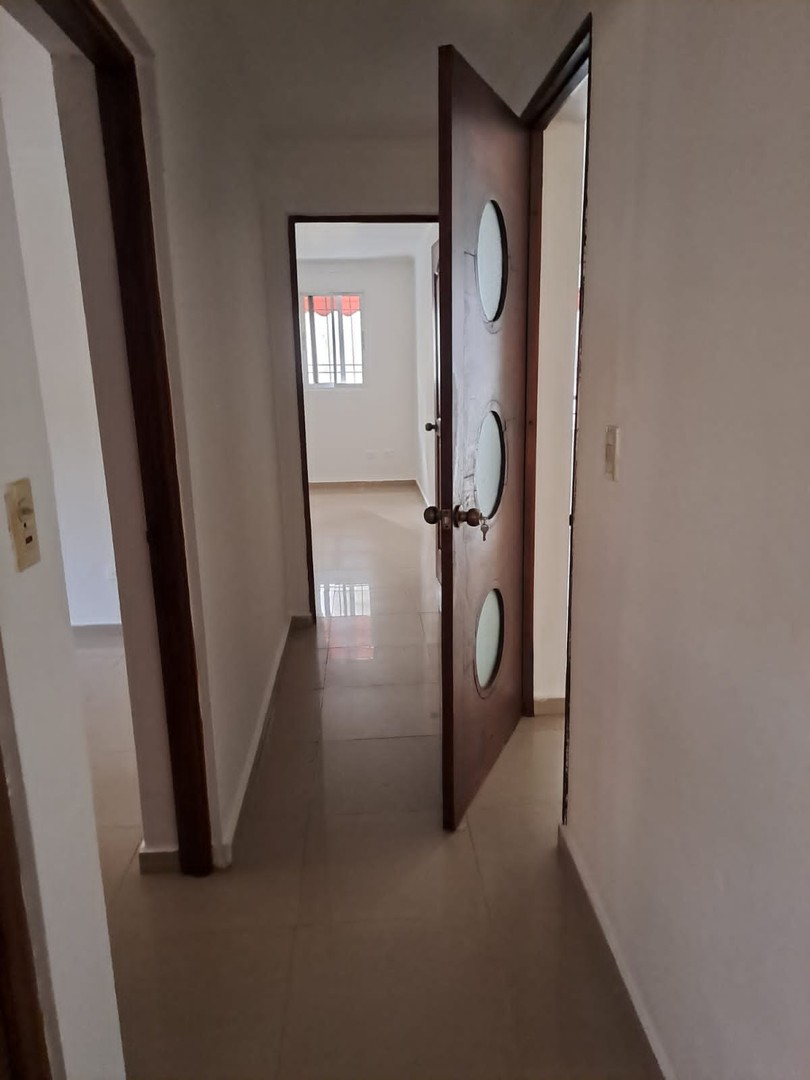 apartamentos - Vendo o Alquilo apto en Los RIOS, primer piso con amplio balcon 5