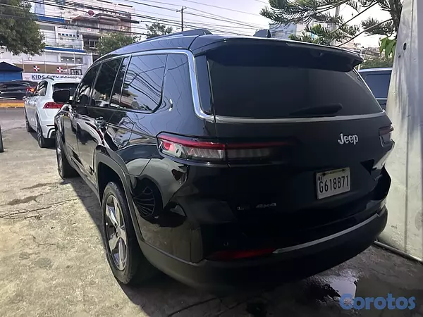 jeepetas y camionetas - JEEP GRAND CHEROKEE L LIMITED 2022 5