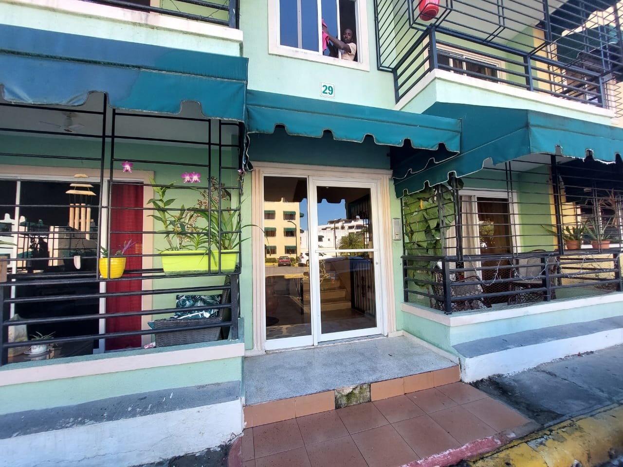 apartamentos - Venta de apartamento 3 dormitorios, 1 parqueo, piso 4 Don Honorio 1