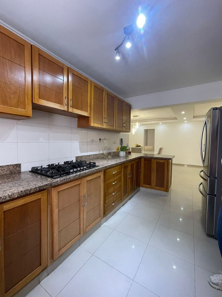 apartamentos - Venta de apartamento En Los Restauradores 1erpiso 3