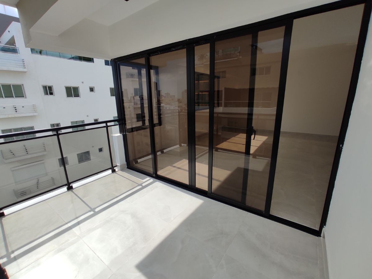 apartamentos - Alquiler de Apartamento Amplio en Renacimiento 0