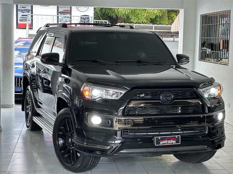 jeepetas y camionetas - Toyota 4runners 2019 Limited nighshade 2