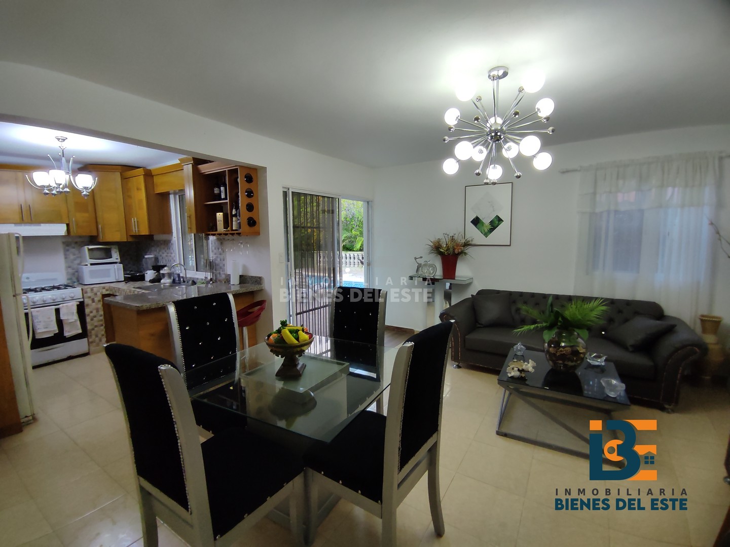 casas vacacionales y villas -  Finca Amueblada y Moderna en Ramon Santana, ¡De Oportunidad! 

 8