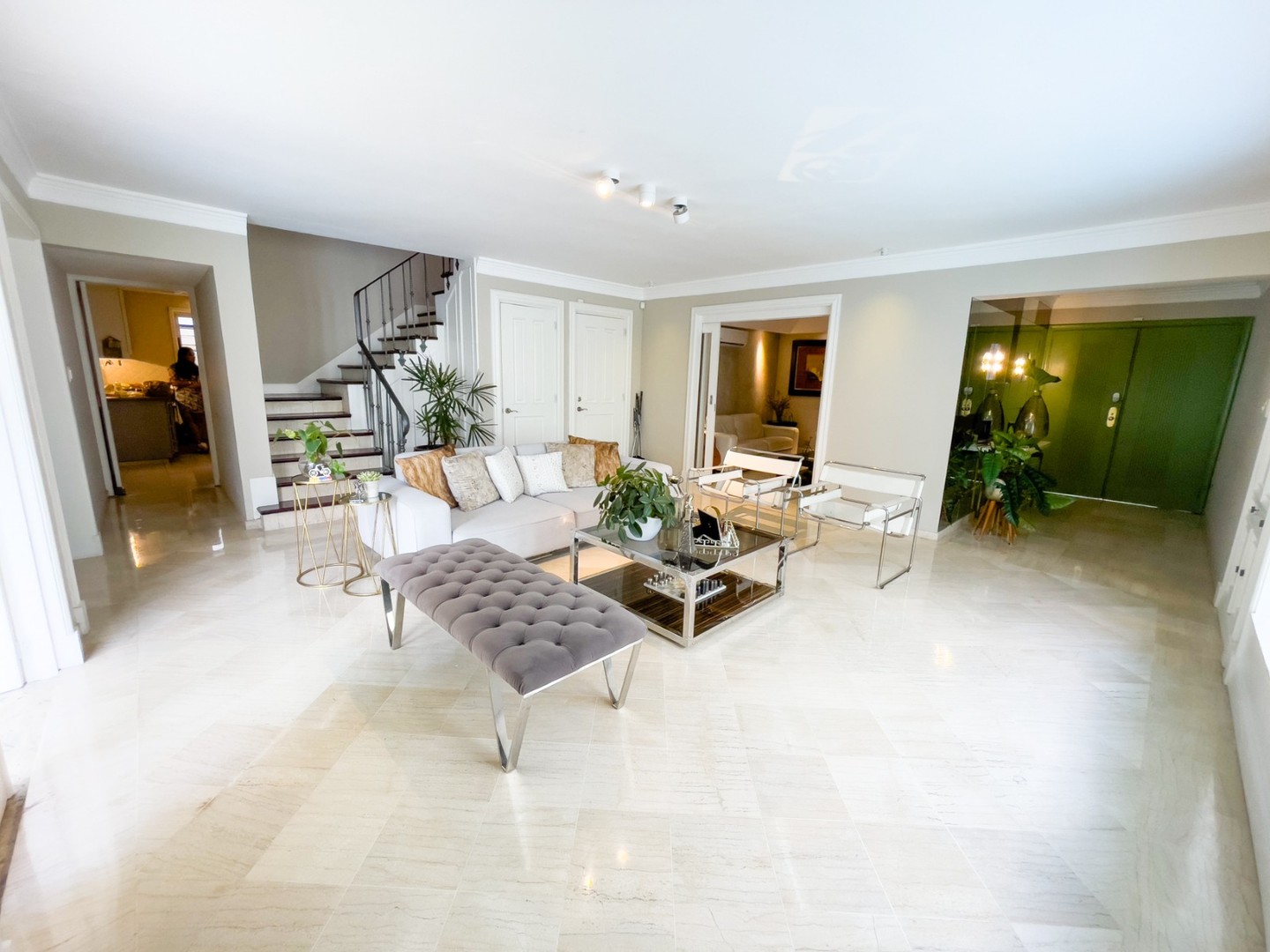 casas - Casa en Venta Moderna y Elegante con Piscina en Viejo Arroyo hondo 5