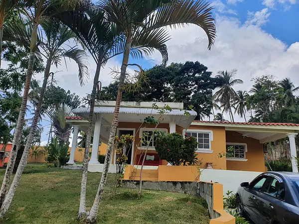 casas - Alquiler Casa Amueblada de 3 Habitaciones Ubicada en Los Róbalos, Samaná 2