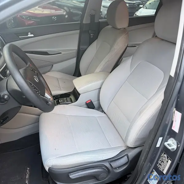 jeepetas y camionetas - HYUNDAI TUCSON SE 2019 3