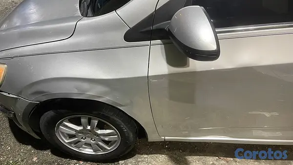 carros - Vendo Chevrolet Sonic 2014 LT.  5
