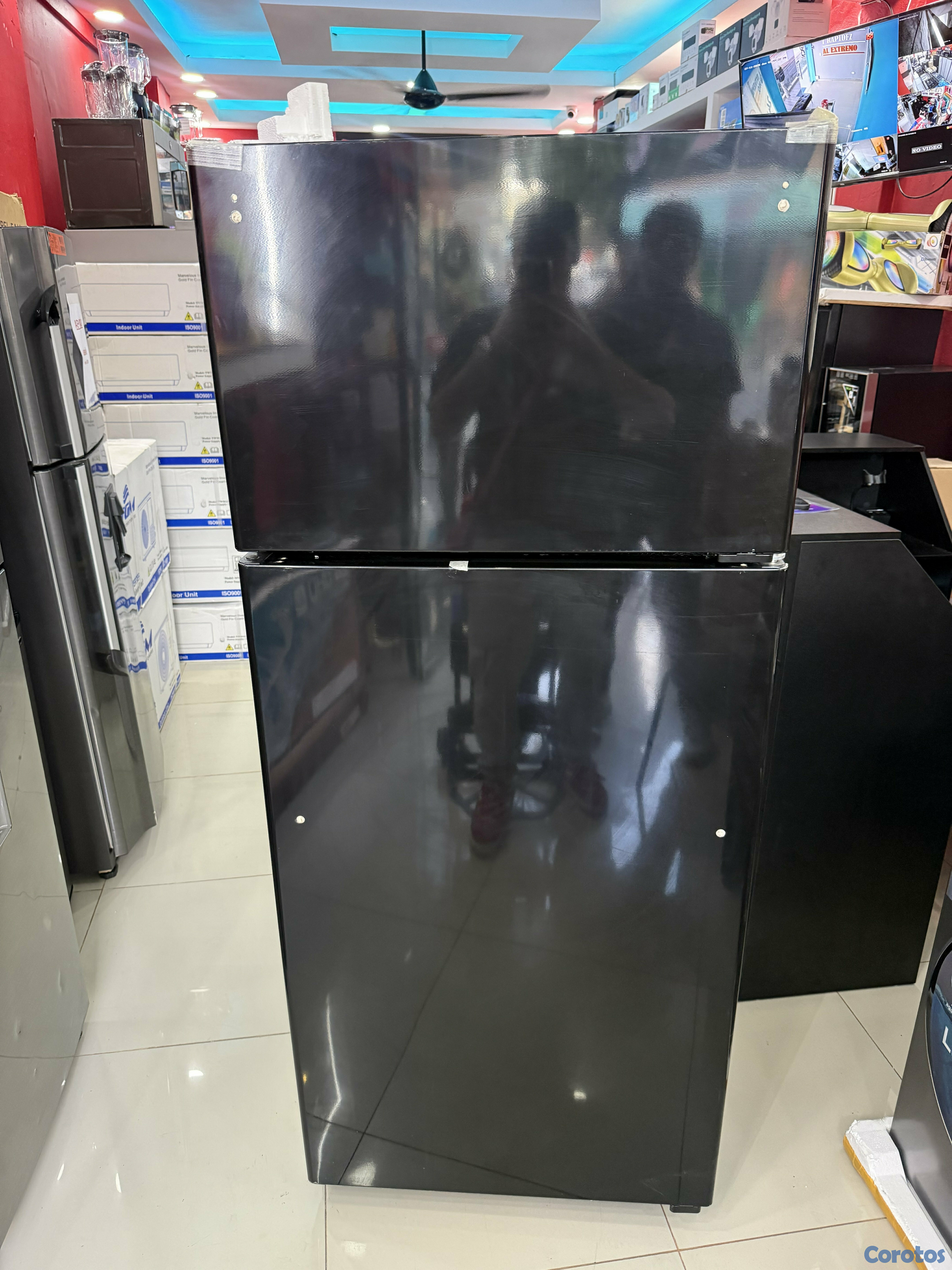 electrodomesticos - Nevera General Electric Negra Nueva 1