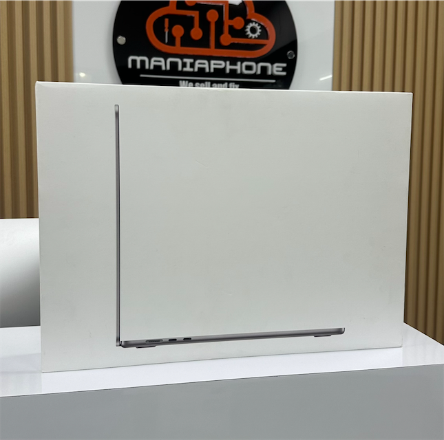computadoras y laptops - MacBook Air 15” Chip M2 1TB RAM 16GB Nueva 