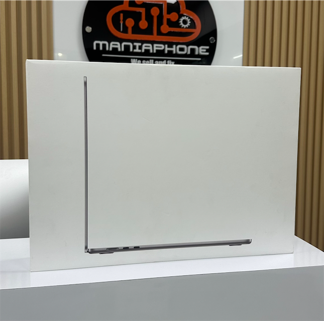 computadoras y laptops - MacBook Air 15” Chip M2 256GB RAM 8GB Nueva 