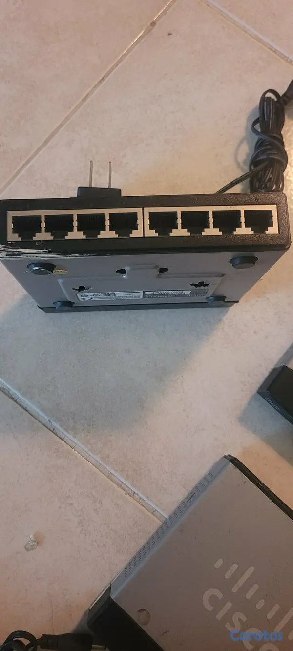 otros electronicos - Oferton de Switch Cisco 3