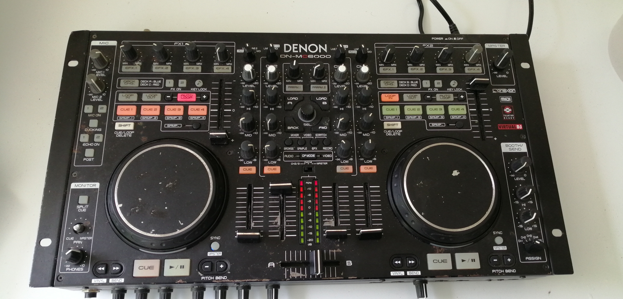 otros electronicos - Consola para DJ DENON DN-MC6000